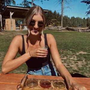 Meet your Posher, Abby